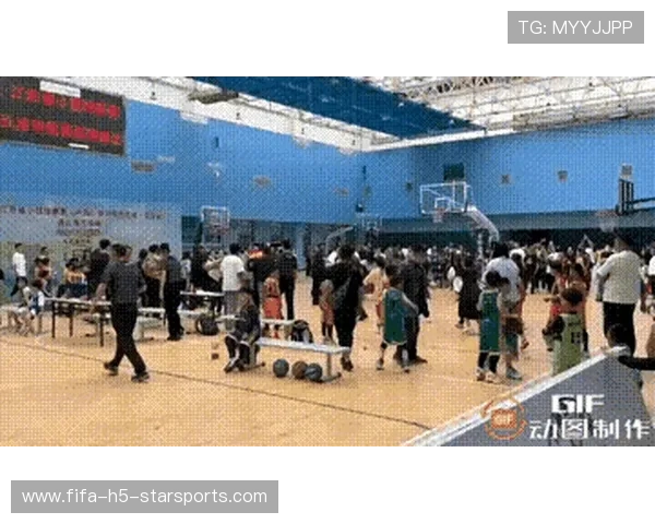 中学生篮球赛爆冲突：家长被赶出场